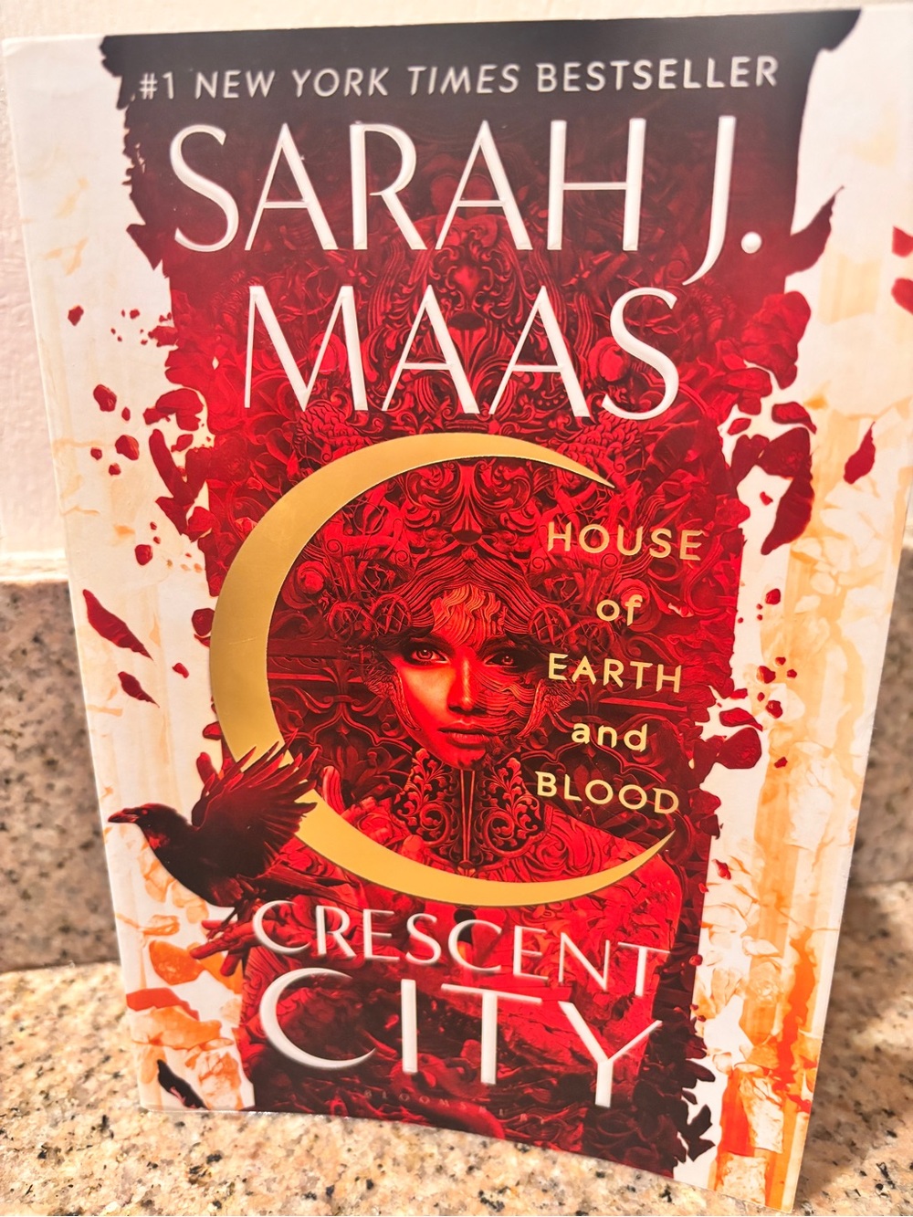 Sarah J. Maas - House of Earth and Blood (Crescent City #1)